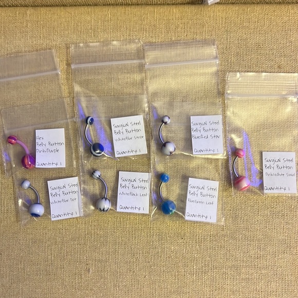 Bellybutton ring - Picture 3 of 3